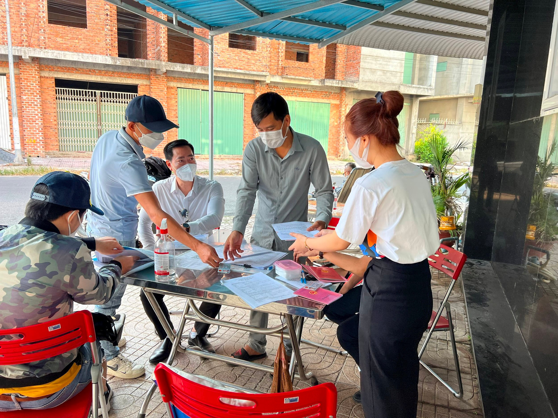 Chuyên gia bất động sản: “Nếu tìm được sản phẩm yêu thích nhà đầu tư nên xuống tiền” - Ảnh 2.