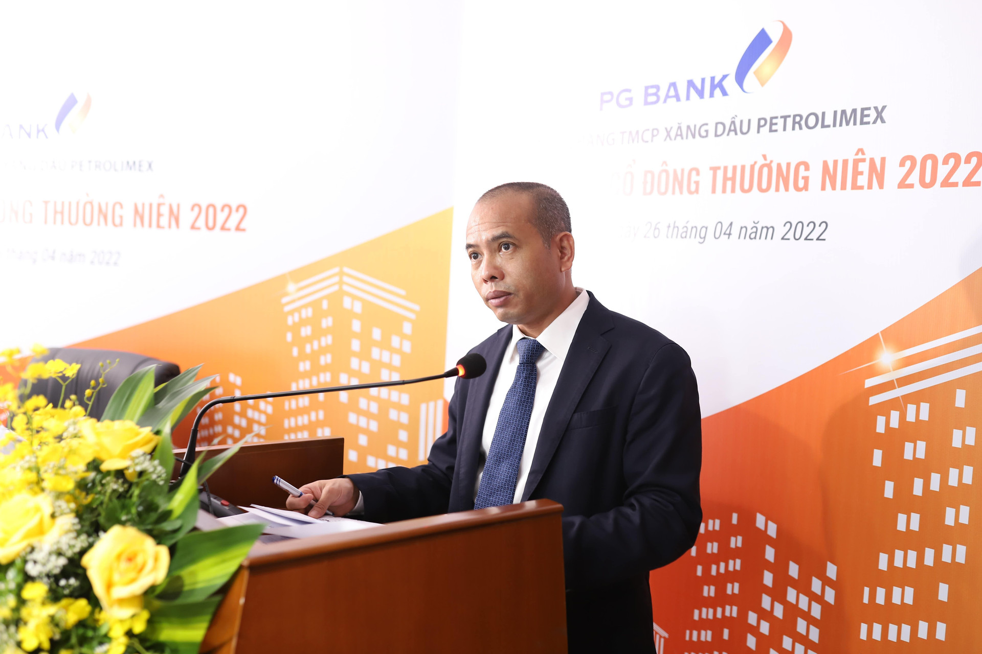 Ông Nguyễn Phi Hùng làm Chủ tịch HĐQT, nguyên Phó TGĐ Vietcombank Phạm Mạnh Thắng làm Quyền Tổng giám đốc PGBank - Ảnh 1.