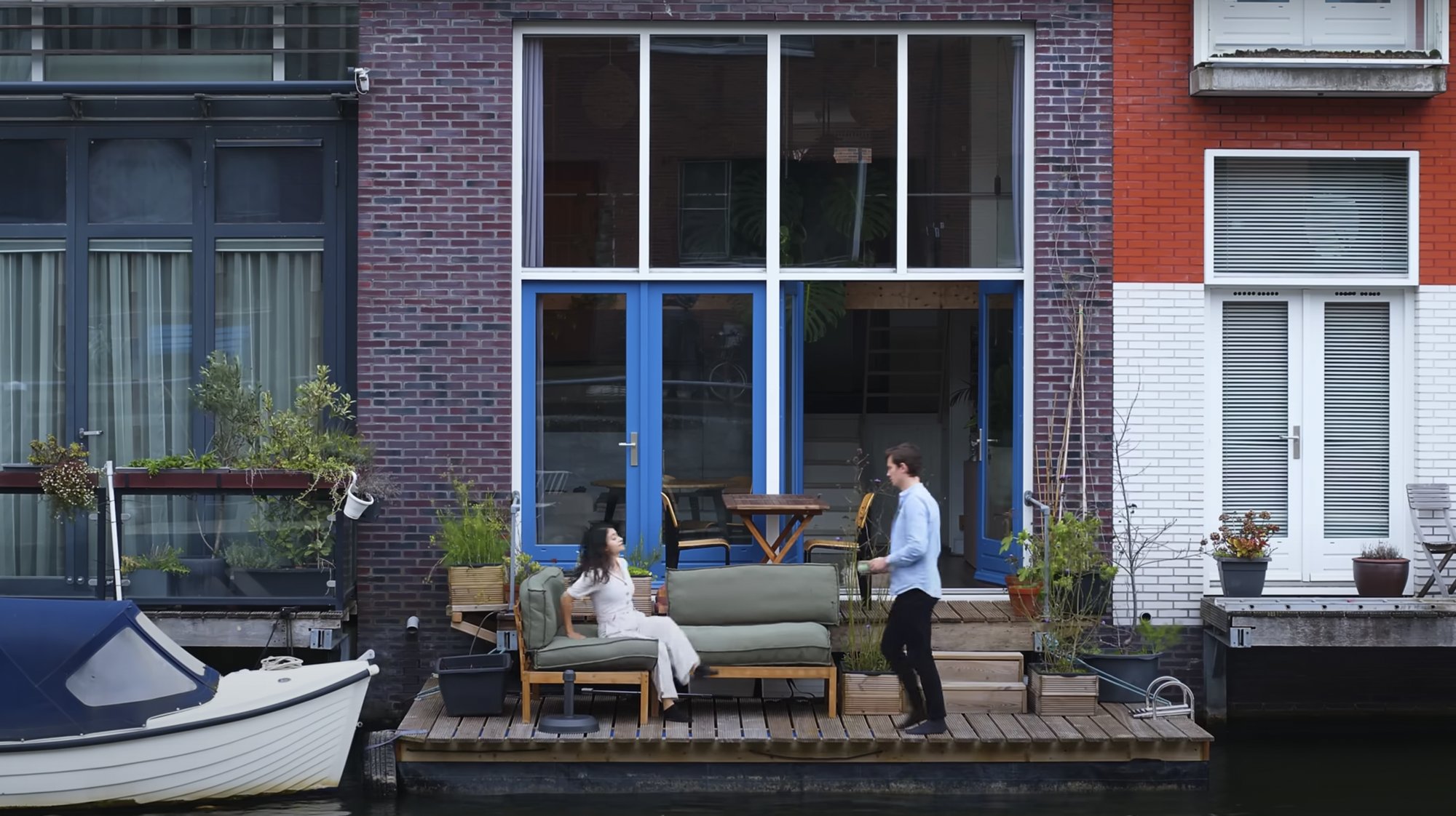 Mua nhà cũ 25 tuổi ven sông, cặp đôi chi tiền cải tạo thành không gian đẹp như phim - Ảnh 18. Mua nhà cũ 25 tuổi ven sông, cặp đôi chi tiền cải tạo thành không gian đẹp như phim - Ảnh 18.