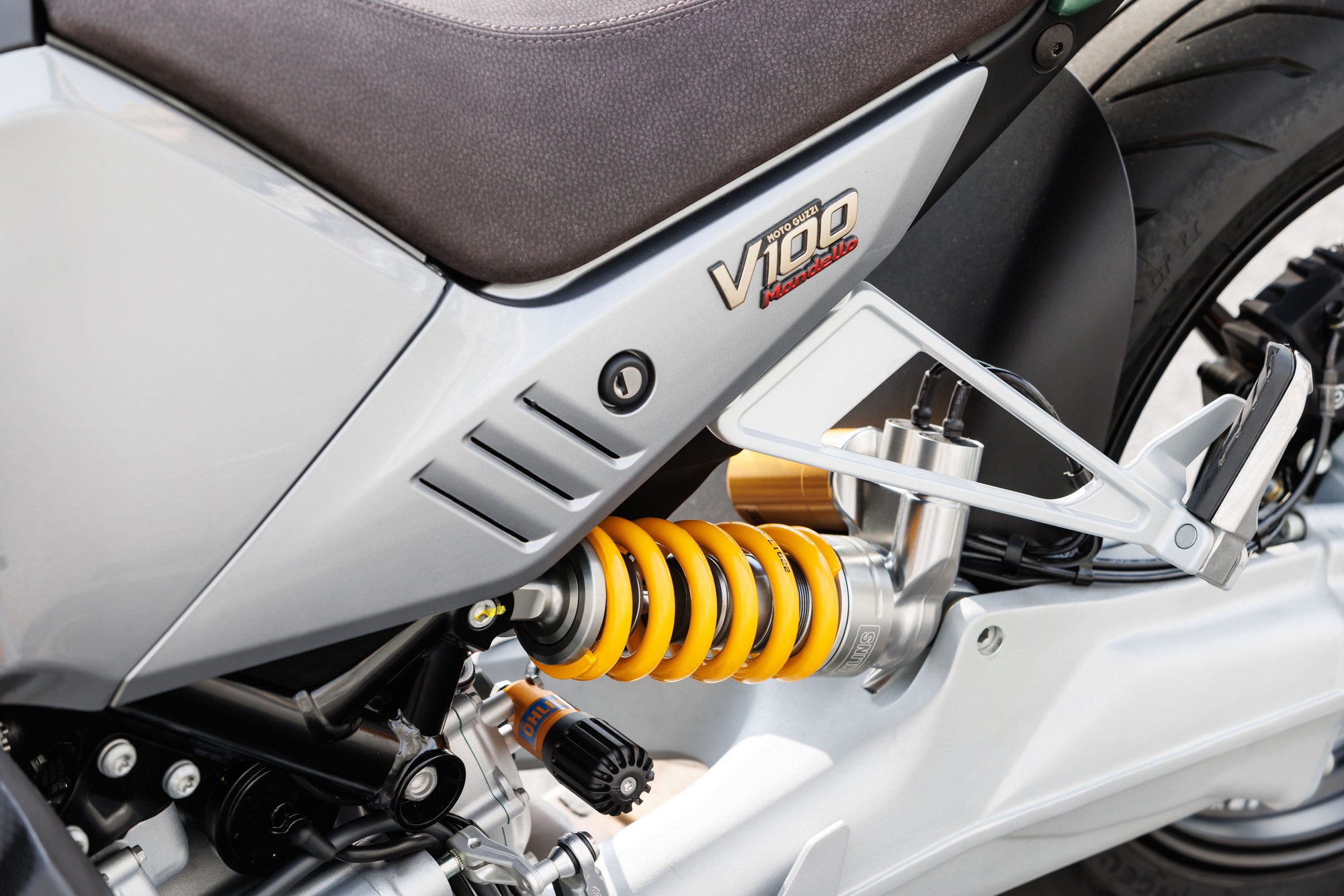 Moto Guzzi V100 Mandello ra mắt: Áp dụng hệ thống khí động học, sẽ ra mắt Việt Nam trong tháng 8 tới - Ảnh 5.
