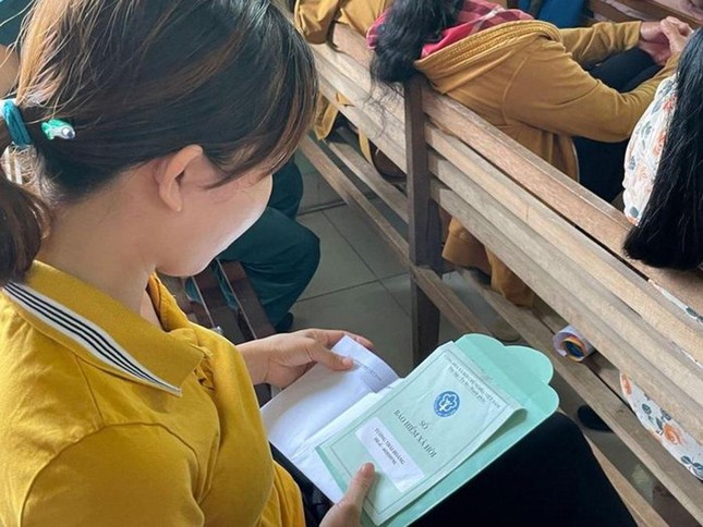 Điều kiện để nữ được nghỉ hưu khi 55 tuổi, nam 60 tuổi - Ảnh 1.