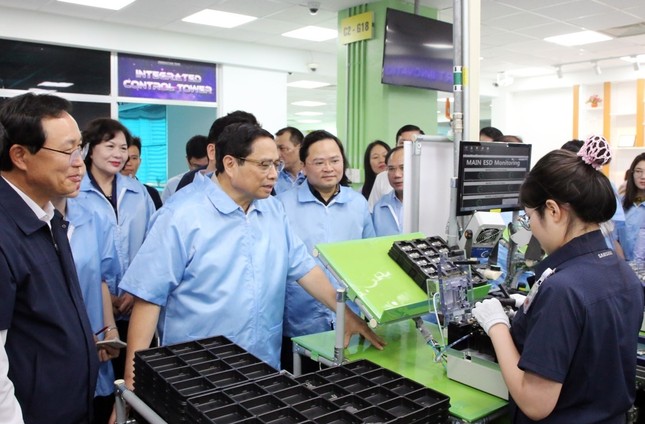 Thủ tướng mong muốn có lãnh đạo người Việt tại Tập đoàn Samsung - Ảnh 2.