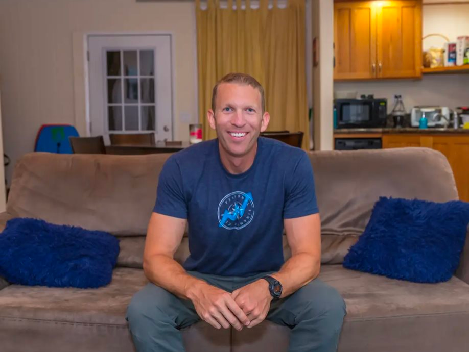 Triệu phú 36 tuổi đã nghỉ hưu chia sẻ kinh nghiệm đầu tư ‘nhớ đời’: Hối hận vì đổ tiền vào 9 quỹ chỉ số, tôi đã lãi thêm 16 tỷ đồng nếu lựa chọn cách này! - Ảnh 1.