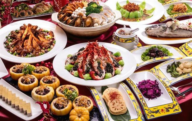 Đến ủng hộ bạn khai trương, cô gái bị “chặt chém": Đĩa cà luộc 420 nghìn đồng vẫn phải trả tiền, nhưng người thiệt nhất lại là nhà hàng - Ảnh 2. Đến ủng hộ bạn khai trương, cô gái bị “chặt chém": Đĩa cà luộc 420 nghìn đồng vẫn phải trả tiền, nhưng người thiệt nhất lại là nhà hàng - Ảnh 2.