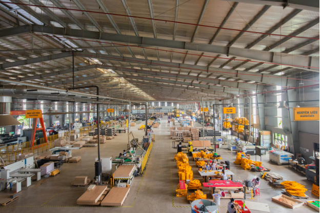 Bên trong nhà máy sản xuất quầy kệ quy mô hàng đầu Việt Nam của Á Đông - Ảnh 3.