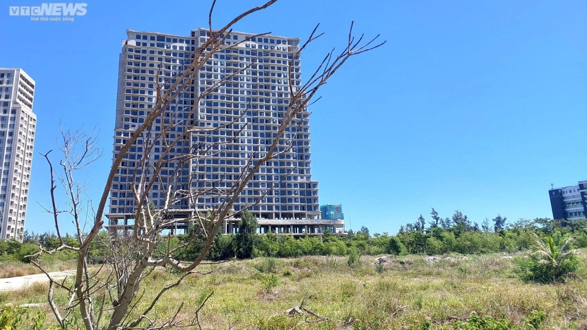 Cảnh tiêu điều tại dự án tổ hợp du lịch và giải trí Cocobay 11.000 tỉ đồng ở Đà Nẵng - Ảnh 10.