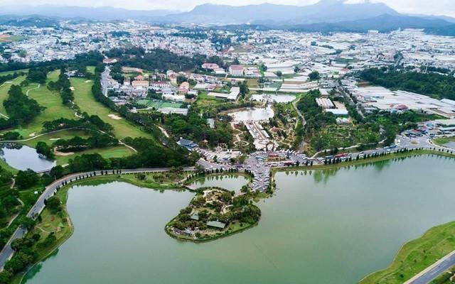 Sau siêu dự án 10 tỷ USD, Novaland tiếp tục muốn đầu tư dự án Khu du lịch nghỉ dưỡng đa chức năng quốc tế kết hợp sân golf gần 400ha tại Lâm Đồng - Ảnh 1.