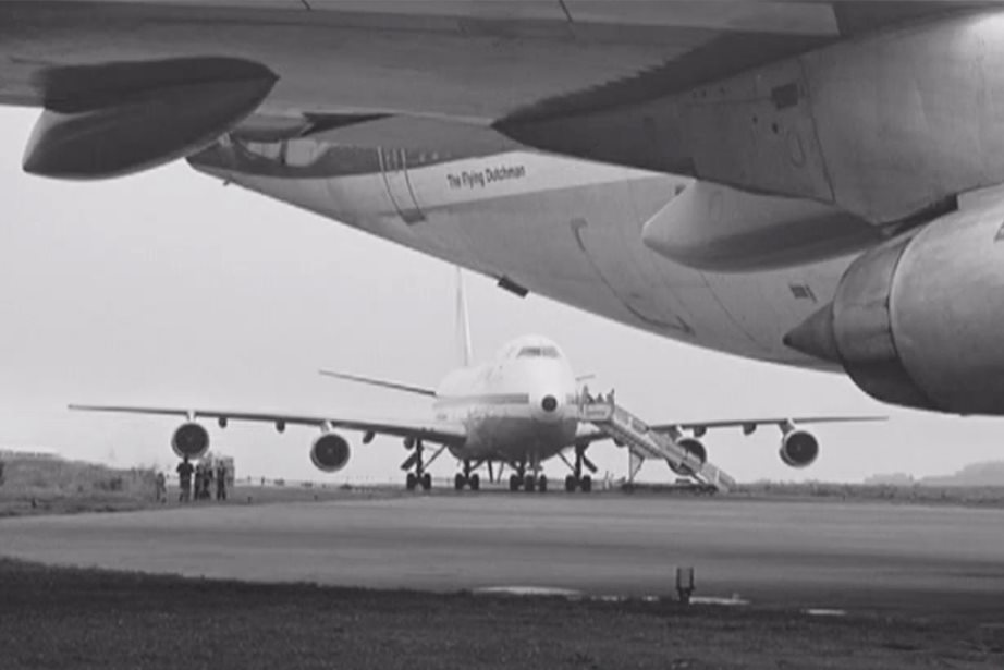 Hai chiếc Boeing 747 đối đầu khiến gần 600 người chết : Vụ tai nạn thảm khốc nhất vĩnh viễn thay đổi ngành hàng không - Ảnh 2.