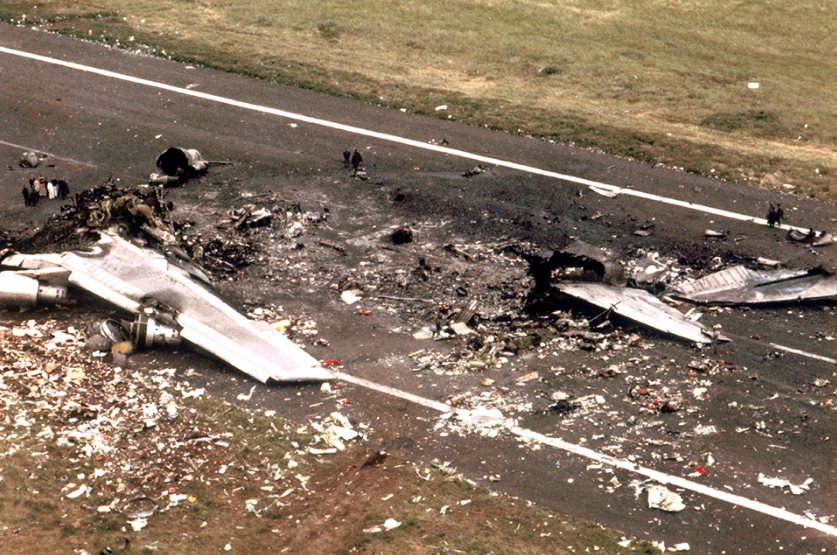 Hai chiếc Boeing 747 đối đầu khiến gần 600 người chết : Vụ tai nạn thảm khốc nhất vĩnh viễn thay đổi ngành hàng không - Ảnh 4.