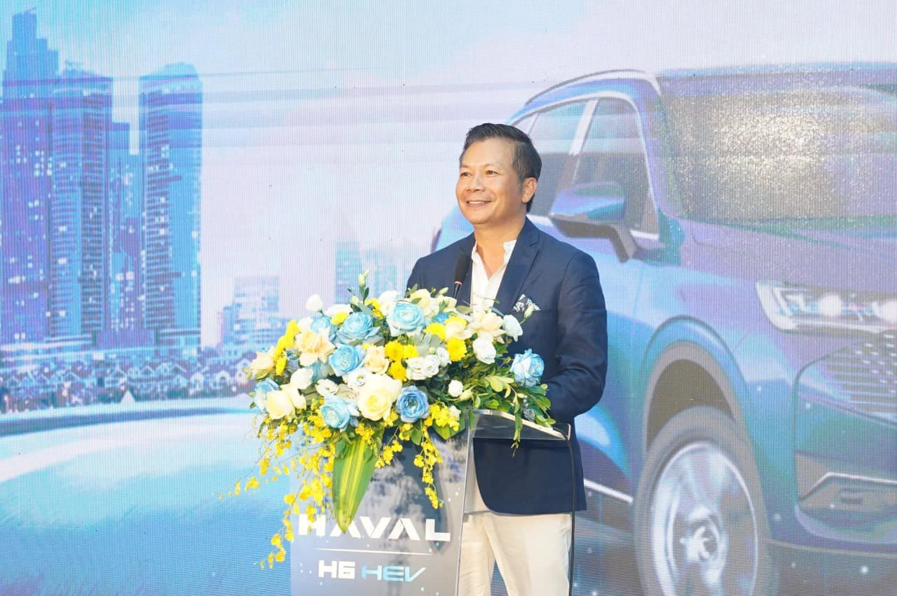 Ngành ô tô đang hấp dẫn đến mức nào: Shark Hưng trở lại sau 20 năm, bất ngờ thành cổ đông công ty phân phối xe hybrid tại Việt Nam - Ảnh 1.
