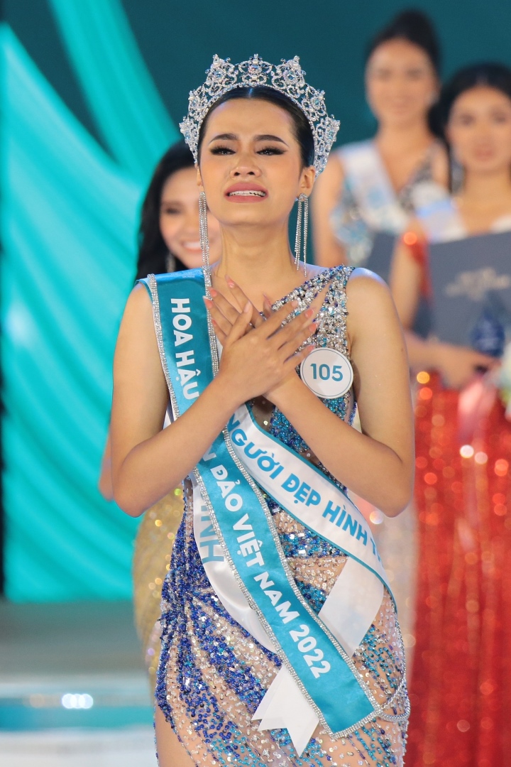 Hoa hậu đặc biệt nhất Việt Nam: Trả lại vương miện gần 4 tỷ đồng ngay sau phút đăng quang - Ảnh 1.
