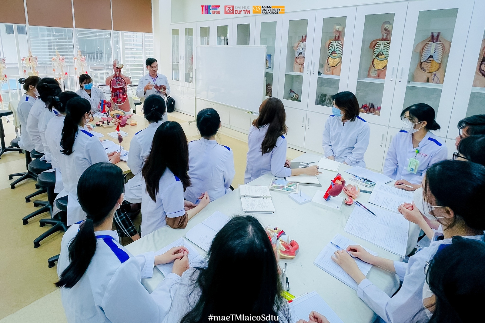 Đại học có thứ hạng cao nhất Việt Nam trong BXH quốc tế uy tín nhưng đầu vào cực “dễ thở” chỉ từ 14 điểm, tỷ lệ sinh viên có việc làm vượt ngưỡng 85% - Ảnh 11.