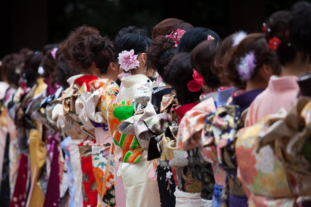 Nhật Bản: 42% phụ nữ từ 18 tuổi trở xuống sẽ không có con, đe dọa đến nền kinh tế lớn thứ 3 thế giới - Ảnh 1.