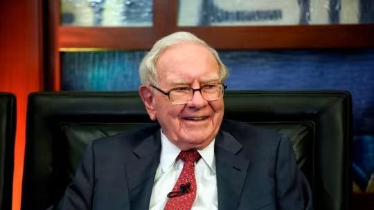 Warren Buffett vừa rót hơn 800 triệu USD vào một lĩnh vực chắc chắn hưởng lợi từ tình trạng khan hiếm nguồn cung - Ảnh 1.