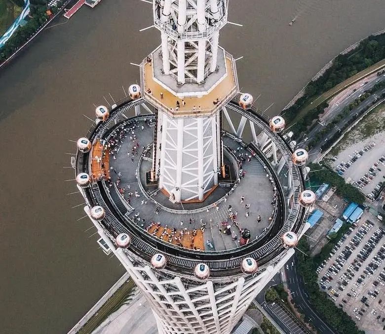 Tòa nhà chọc trời được ví như 'siêu mẫu' của Trung Quốc: Chiều cao và độ chịu chi đều 'hàng khủng', ngỡ ngàng nhất là loạt kỷ lục khiến nhiều người 'khó thở' - Ảnh 3.
