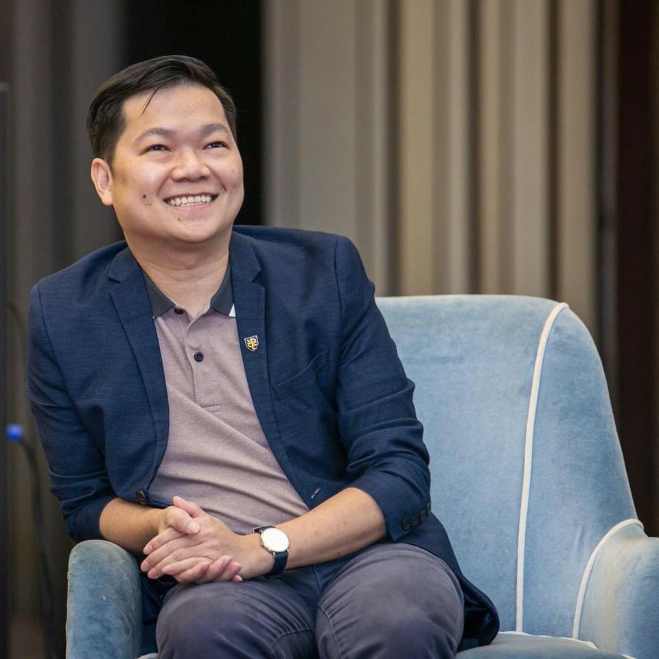 Tiến sĩ Đại học Stanford Nguyễn Chí Hiếu: Bi kịch của những đứa trẻ "nghiện chơi dao" - Ảnh 1. Tiến sĩ Đại học Stanford Nguyễn Chí Hiếu: Bi kịch của những đứa trẻ "nghiện chơi dao" - Ảnh 1.