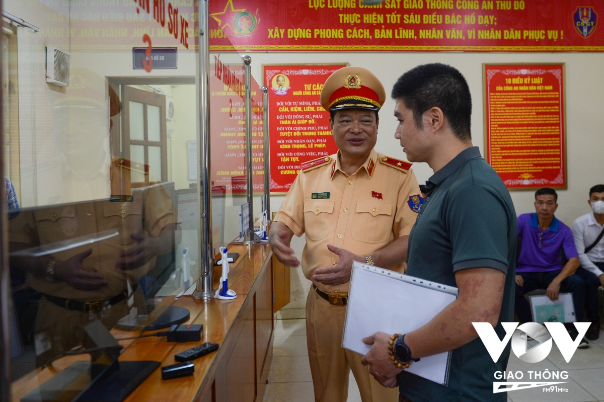 Nhiều người mua xe cũ ngỡ ngàng khi biết phải đăng ký lại - Ảnh 3. Nhiều người mua xe cũ ngỡ ngàng khi biết phải đăng ký lại - Ảnh 3.
