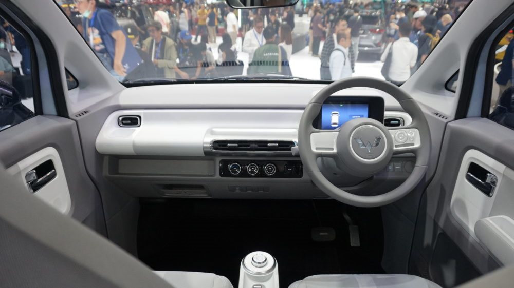Mẫu xe điện 'anh em' với Wuling Hongguang Mini EV ra mắt phiên bản mới, giá dưới 300 triệu đồng cho quãng đường di chuyển 200 km - Ảnh 4. Mẫu xe điện 'anh em' với Wuling Hongguang Mini EV ra mắt phiên bản mới, giá dưới 300 triệu đồng cho quãng đường di chuyển 200 km - Ảnh 4.