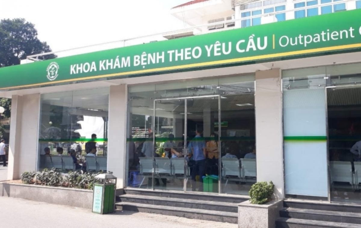 Bộ Y tế áp khung giá khám chữa bệnh mới, các bệnh viện đồng loạt điều chỉnh - Ảnh 1. Bộ Y tế áp khung giá khám chữa bệnh mới, các bệnh viện đồng loạt điều chỉnh - Ảnh 1.