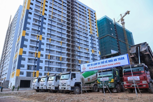 Bộ Xây dựng lên tiếng về việc ít công nhân mua được nhà ở - Ảnh 1. Bộ Xây dựng lên tiếng về việc ít công nhân mua được nhà ở - Ảnh 1.