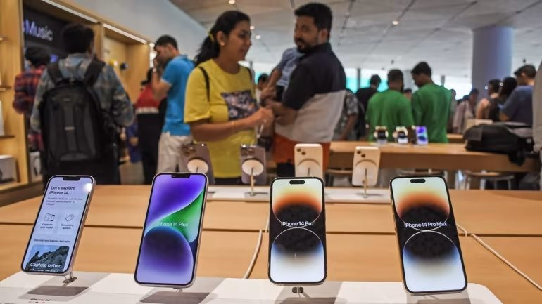 Dân số chỉ bằng 1/10, Việt Nam vẫn áp đảo Ấn Độ về số nhà cung cấp của Apple thiết lập cơ sở sản xuất: Ấn Độ phải làm gì? - Ảnh 2.