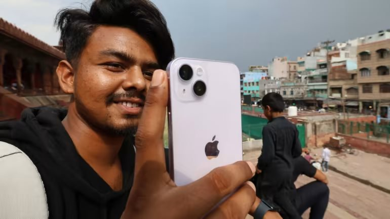 Dân số chỉ bằng 1/10, Việt Nam vẫn áp đảo Ấn Độ về số nhà cung cấp của Apple thiết lập cơ sở sản xuất: Ấn Độ phải làm gì? - Ảnh 3.