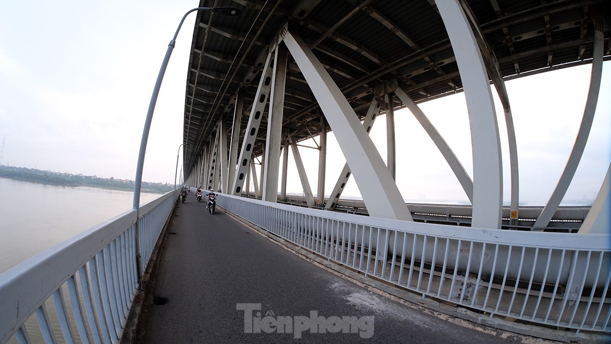 Cận cảnh cây cầu đầu tiên nối liền hai bờ sông Hồng và Đông Anh với các quận nội thành Hà Nội - Ảnh 8.