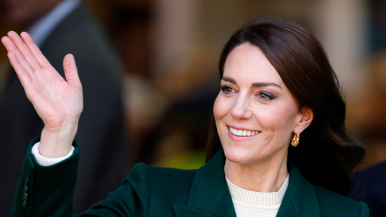 5 điều Vương phi Kate dù muốn nhưng không được phép làm, kể cả món đồ ăn yêu thích cũng phải tránh - Ảnh 5. 5 điều Vương phi Kate dù muốn nhưng không được phép làm, kể cả món đồ ăn yêu thích cũng phải tránh - Ảnh 5.