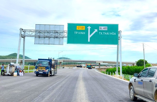 Sắp thông xe cao tốc Nghi Sơn - Diễn Châu, từ Thanh Hóa đi Nghệ An chỉ 1,5 tiếng - Ảnh 2.