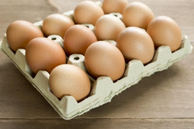 &quot;Con gà ban đầu đẻ 5 quả trứng/tuần, sau 1 tháng đẻ bao nhiêu quả?&quot;: Ứng viên IQ cao trả lời đúng liền được nhận! - Ảnh 2.