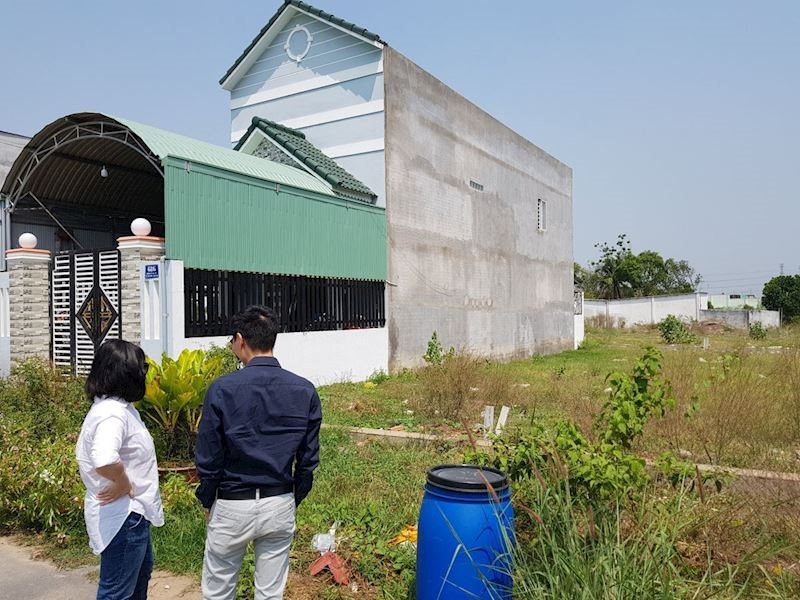 “Dù lãi suất giảm, tình trạng nhà đầu tư bán tháo bất động sản vẫn sẽ tiếp tục xảy ra vì đã đuối sức” - Ảnh 2.