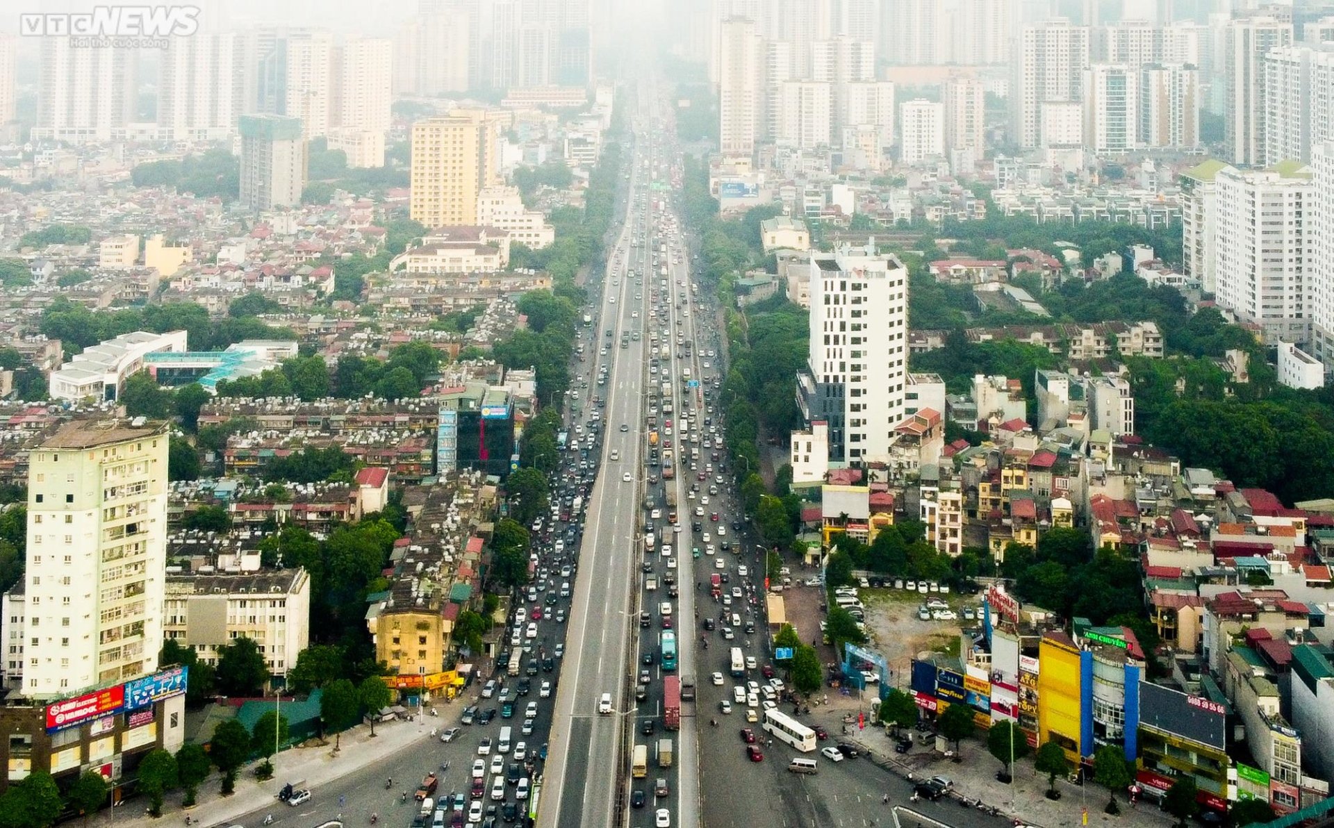 Chưa vào năm học, đường phố Thủ đô ùn tắc khắp nẻo bất kể ngày đêm - Ảnh 9.