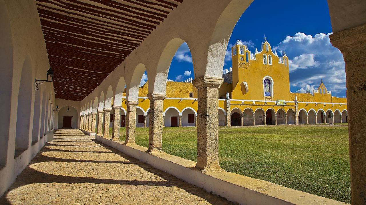 Izamal: 'Thành phố vàng' kỳ diệu của Mexico với vẻ đẹp không giống bất kỳ nơi nào trên thế giới - Ảnh 2. Izamal: 'Thành phố vàng' kỳ diệu của Mexico với vẻ đẹp không giống bất kỳ nơi nào trên thế giới - Ảnh 2.