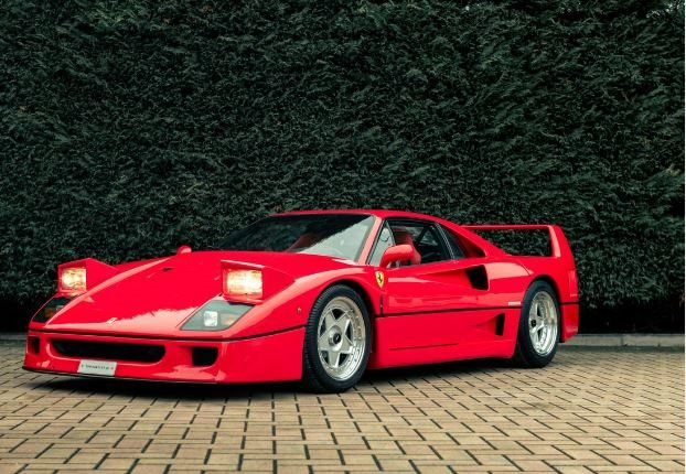 Gần 1/3 những người mới mua  siêu xe Ferrari đều dưới 40 tuổi, danh sách xếp hàng chờ ngày càng dài - Ảnh 1.