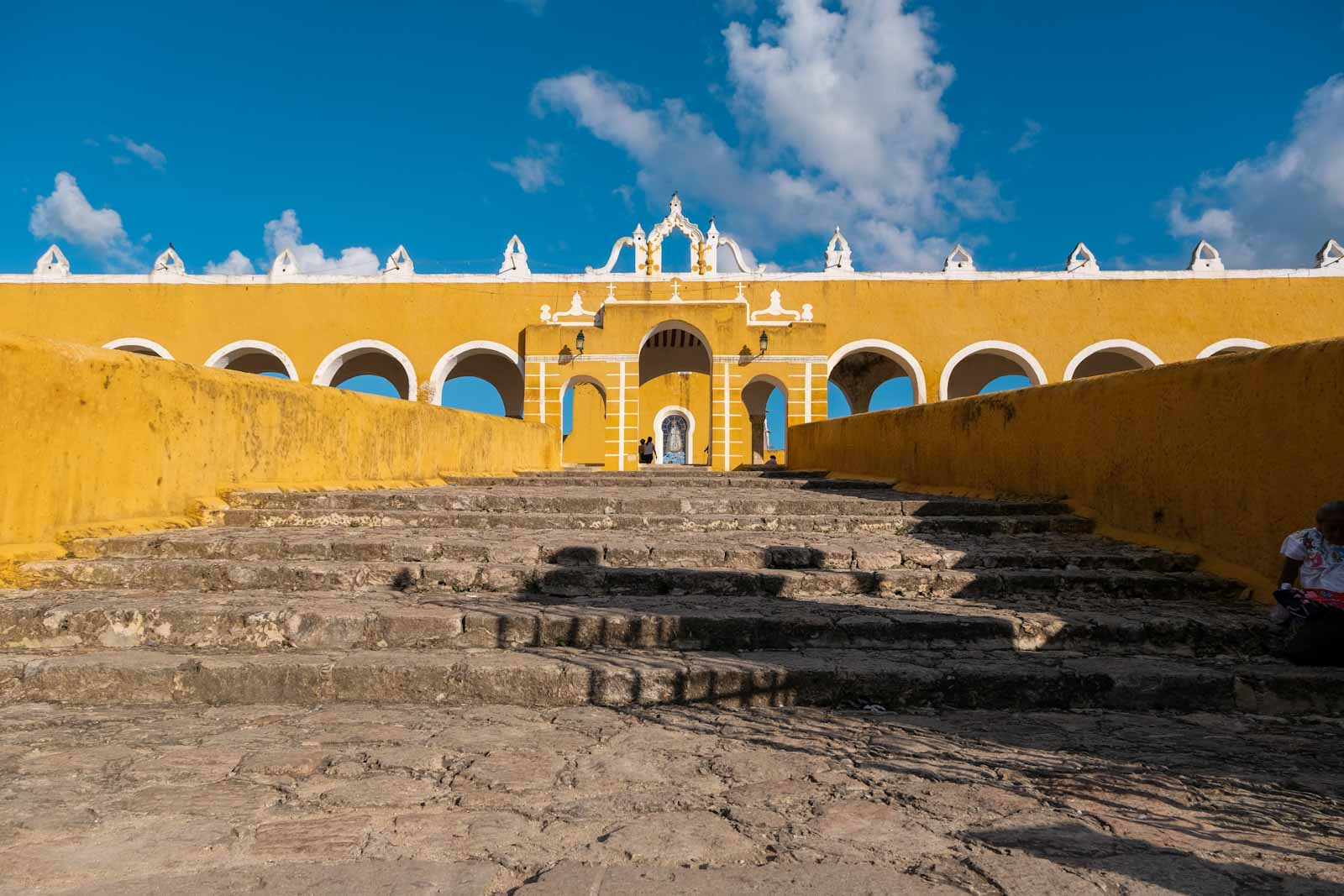 Izamal: 'Thành phố vàng' kỳ diệu của Mexico với vẻ đẹp không giống bất kỳ nơi nào trên thế giới - Ảnh 1. Izamal: 'Thành phố vàng' kỳ diệu của Mexico với vẻ đẹp không giống bất kỳ nơi nào trên thế giới - Ảnh 1.