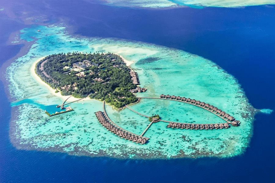 Biến đổi khí hậu đe dọa nhấn chìm thiên đường Maldives, nắng nóng kỷ lục ở châu Âu: Du lịch sẽ ra sao? - Ảnh 1.
