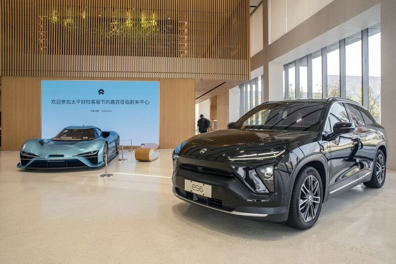 BMW, Volkswagen, Mercedes bỏ sĩ diện 40 năm, ‘cắp sách’ theo Trung Quốc học làm xe điện - Ảnh 2.