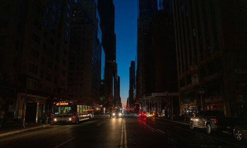 Chỉ có ở Nhật Bản: Lần đầu tiên có &quot;bảo hiểm mất điện&quot;, chi trả cho thực phẩm trong tủ lạnh, phí dùng đèn pin khi mất điện kéo dài - Ảnh 1.