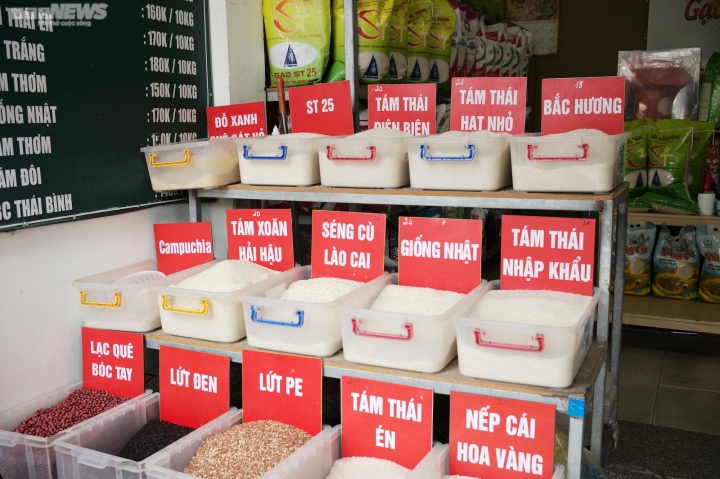Giá gạo bán lẻ tăng theo ngày, tiểu thương đứng ngồi không yên - Ảnh 2.