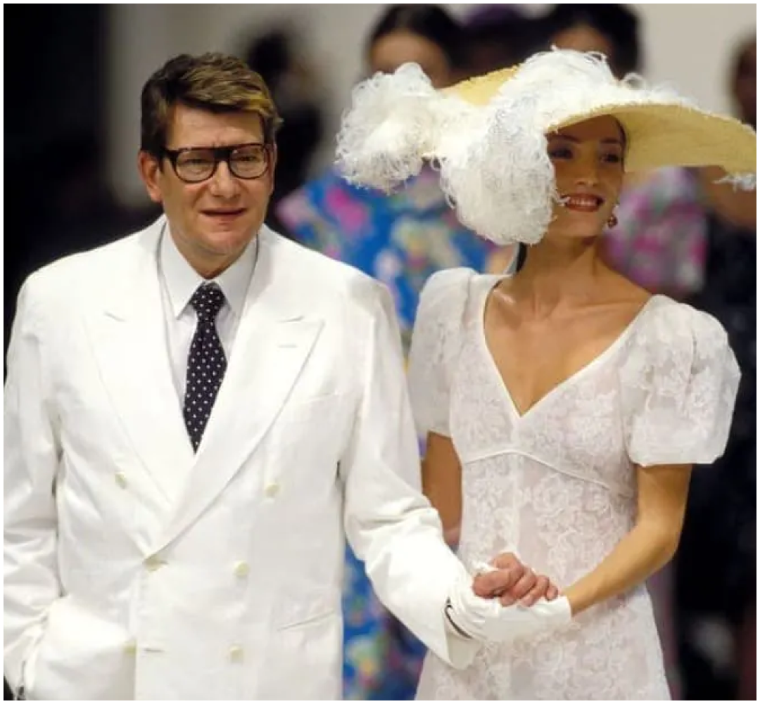 Yves Saint Laurent và những mẫu váy cưới mang tính biểu tượng - Ảnh 1.