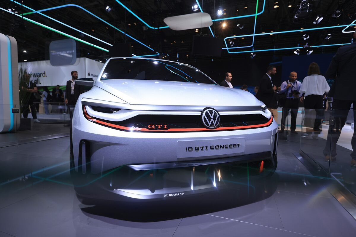 Volkswagen - Biểu tượng ô tô nước Đức bị dồn vào đường cùng: Dùng 33,6 tỷ euro hết sức chống trả Tesla, hy vọng lấy lại hào quang ở Trung Quốc - Ảnh 6.