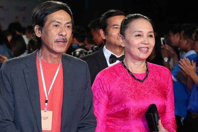 "Ông bố quốc dân" Bùi Bài Bình: Đời thực khiêm nhường, kín tiếng, U70 hạnh phúc bên vợ là mỹ nhân nổi tiếng một thời - Ảnh 4. "Ông bố quốc dân" Bùi Bài Bình: Đời thực khiêm nhường, kín tiếng, U70 hạnh phúc bên vợ là mỹ nhân nổi tiếng một thời - Ảnh 4.