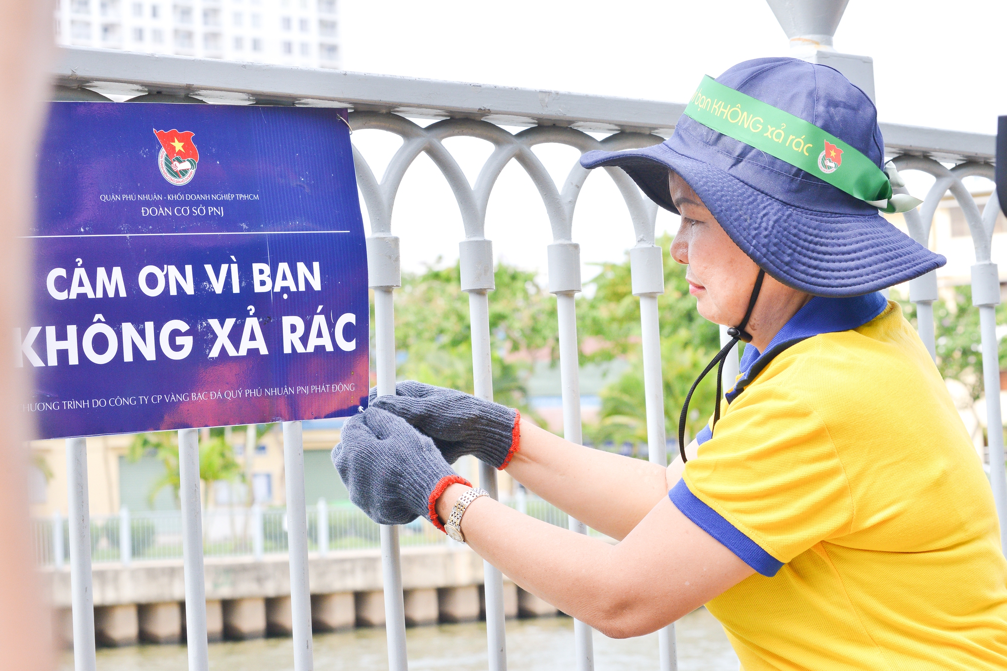 PNJ được UBND TP HCM trao tặng danh hiệu Doanh nghiệp xanh TP HCM 2023 - Ảnh 2. PNJ được UBND TP HCM trao tặng danh hiệu Doanh nghiệp xanh TP HCM 2023 - Ảnh 2.