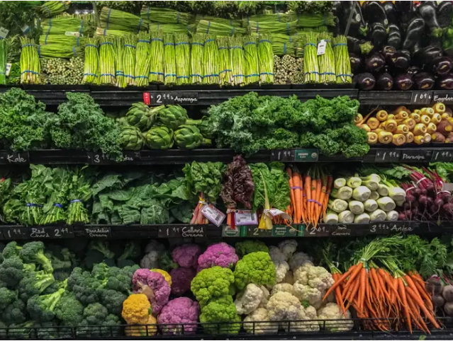Tuổi thọ người dân vùng đất Blue zones tăng thêm 10 năm nhờ bí quyết: ăn ít thịt và làm điều này vào thứ 7 - Ảnh 2. Tuổi thọ người dân vùng đất Blue zones tăng thêm 10 năm nhờ bí quyết: ăn ít thịt và làm điều này vào thứ 7 - Ảnh 2.