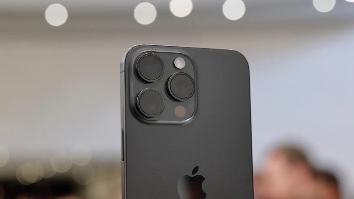 Cứ chê "mua chỉ phí tiền", nhưng đây là thứ iPhone 15 làm được còn điện thoại mà bạn đang cầm thì không! - Ảnh 2. Cứ chê "mua chỉ phí tiền", nhưng đây là thứ iPhone 15 làm được còn điện thoại mà bạn đang cầm thì không! - Ảnh 2.