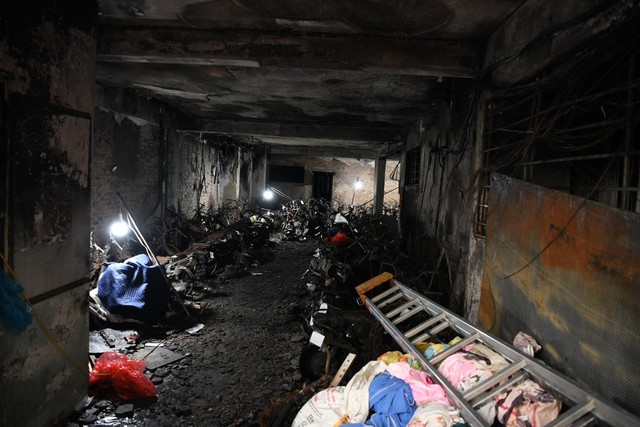 Cháy chung cư mini ở Hà Nội: 7 người trong nhà may mắn thoát nạn nhờ kỹ năng đơn giản - Ảnh 3.