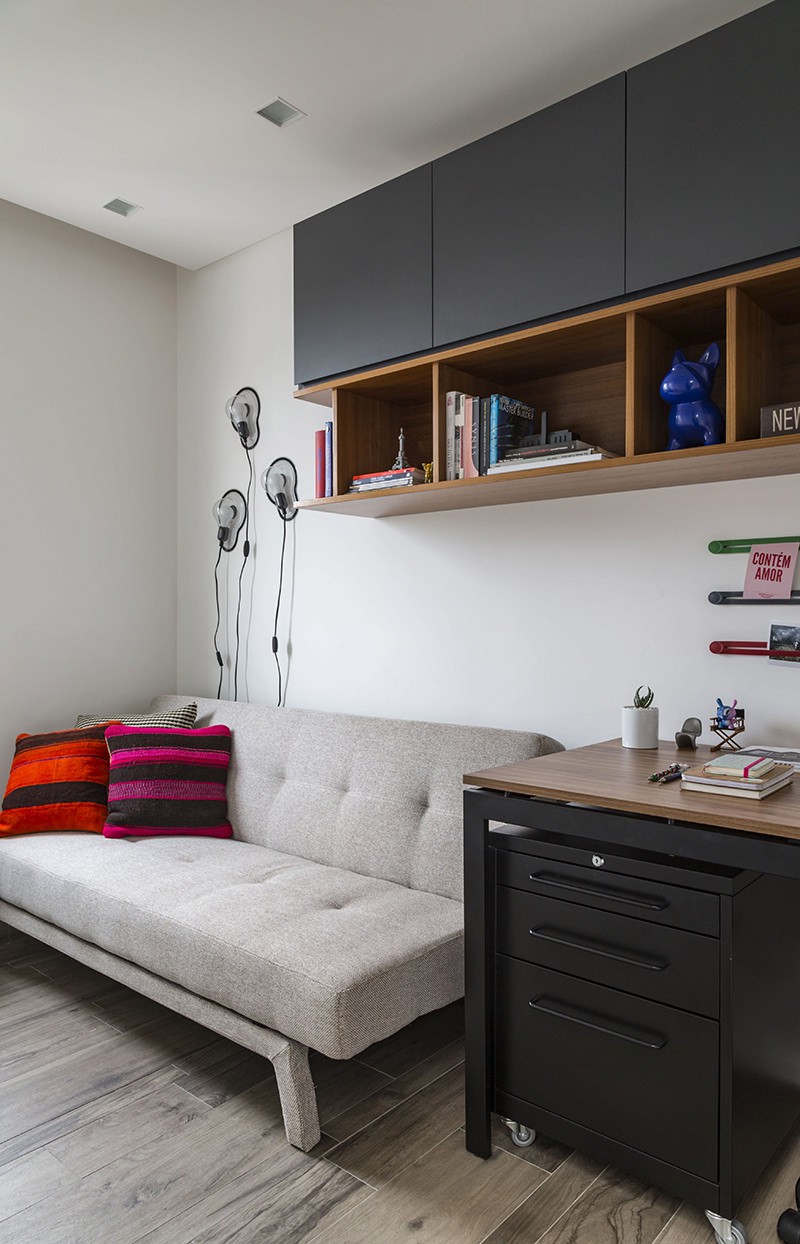 Chỉ 57m² nhưng căn hộ này có cả kho bí kíp lưu trữ thông minh mà ai cũng nên học - Ảnh 13. Chỉ 57m² nhưng căn hộ này có cả kho bí kíp lưu trữ thông minh mà ai cũng nên học - Ảnh 13.