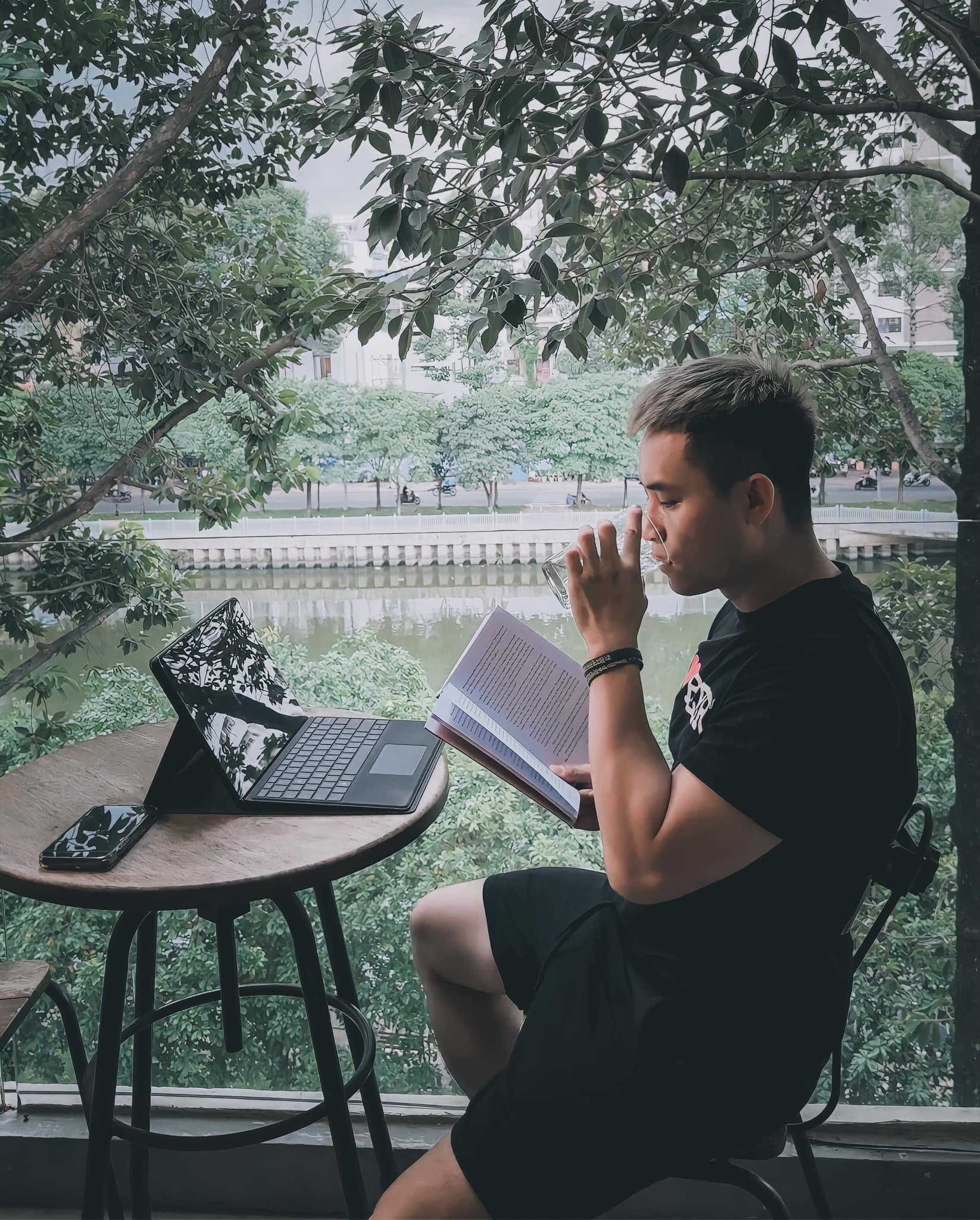 Hành trình từ học sinh cá biệt thành CEO tập đoàn, mua nhà, xe tặng bố mẹ khi chưa đầy 30 tuổi của 9x Hải Dương - Ảnh 4.