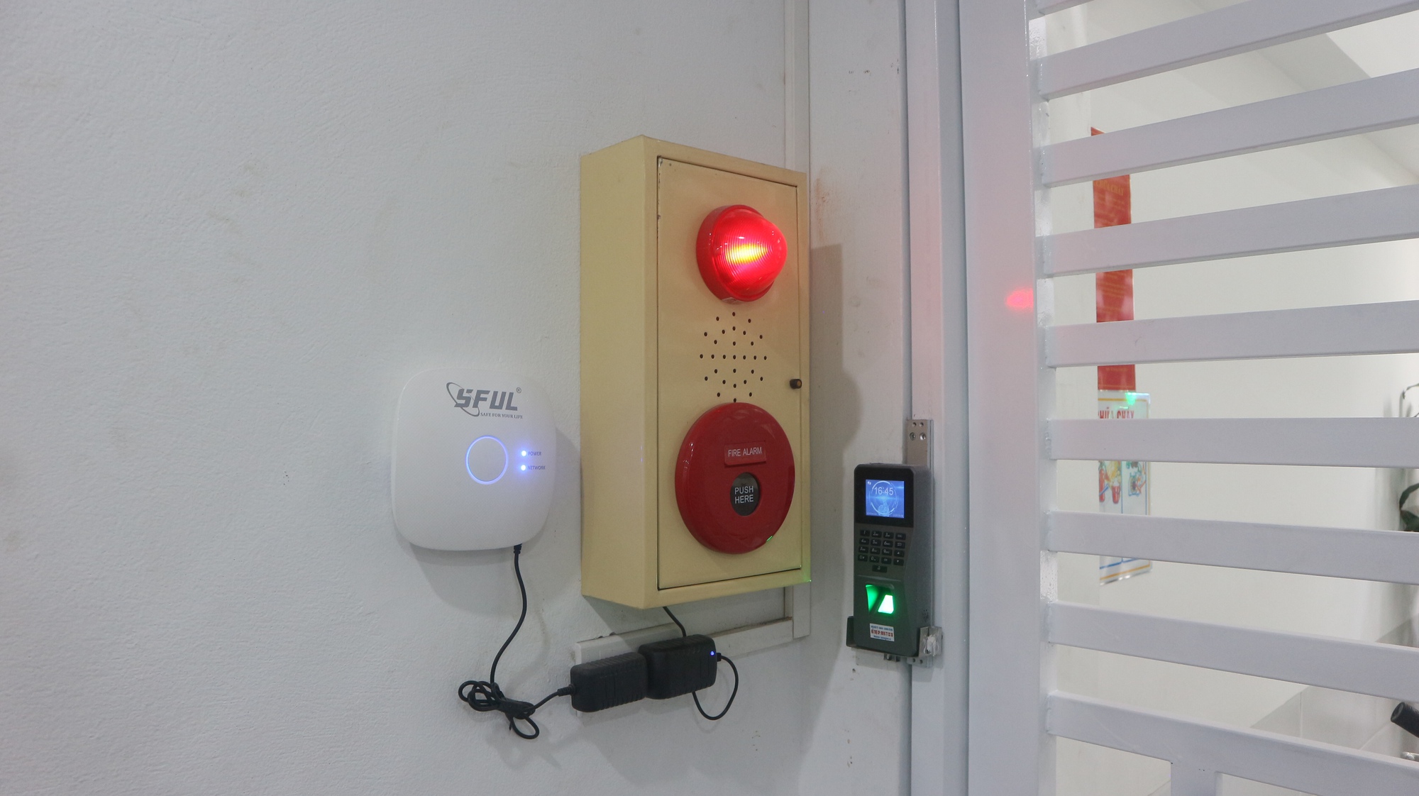 Không phải cứ lắp báo cháy là xong, có 5 điều quan trọng này gia đình nào cũng nên chú ý - Ảnh 5. Không phải cứ lắp báo cháy là xong, có 5 điều quan trọng này gia đình nào cũng nên chú ý - Ảnh 5.