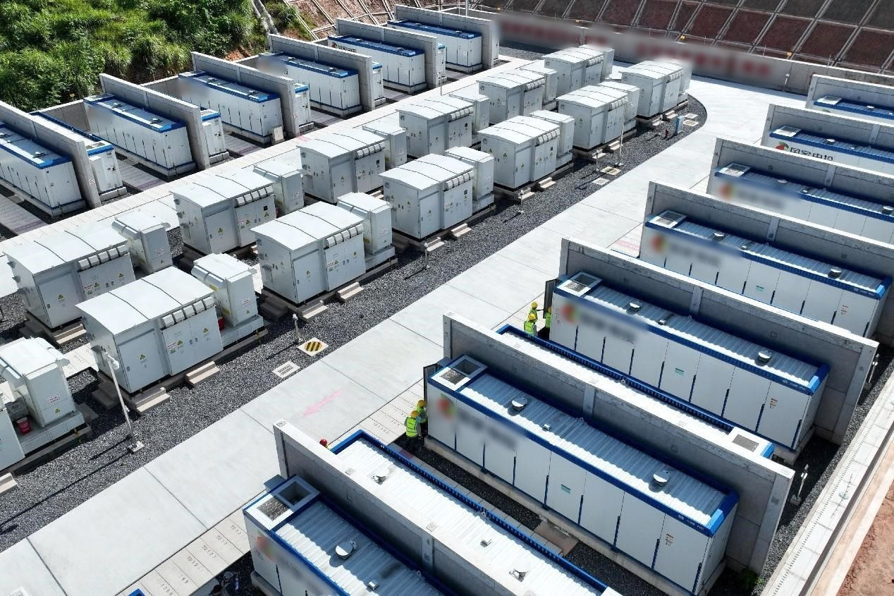 Sửng sốt trước nhà máy điện gần như "vô hình" ở Trung Quốc, không tiêu thụ nhiên liệu nhưng vẫn có thể cung cấp điện, chi phí bằng 1/10 nhà máy truyền thống - Ảnh 2.